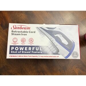 Sunbeam Retractable Cord Steam Iron 1700W Shot of Steam 32610076 New